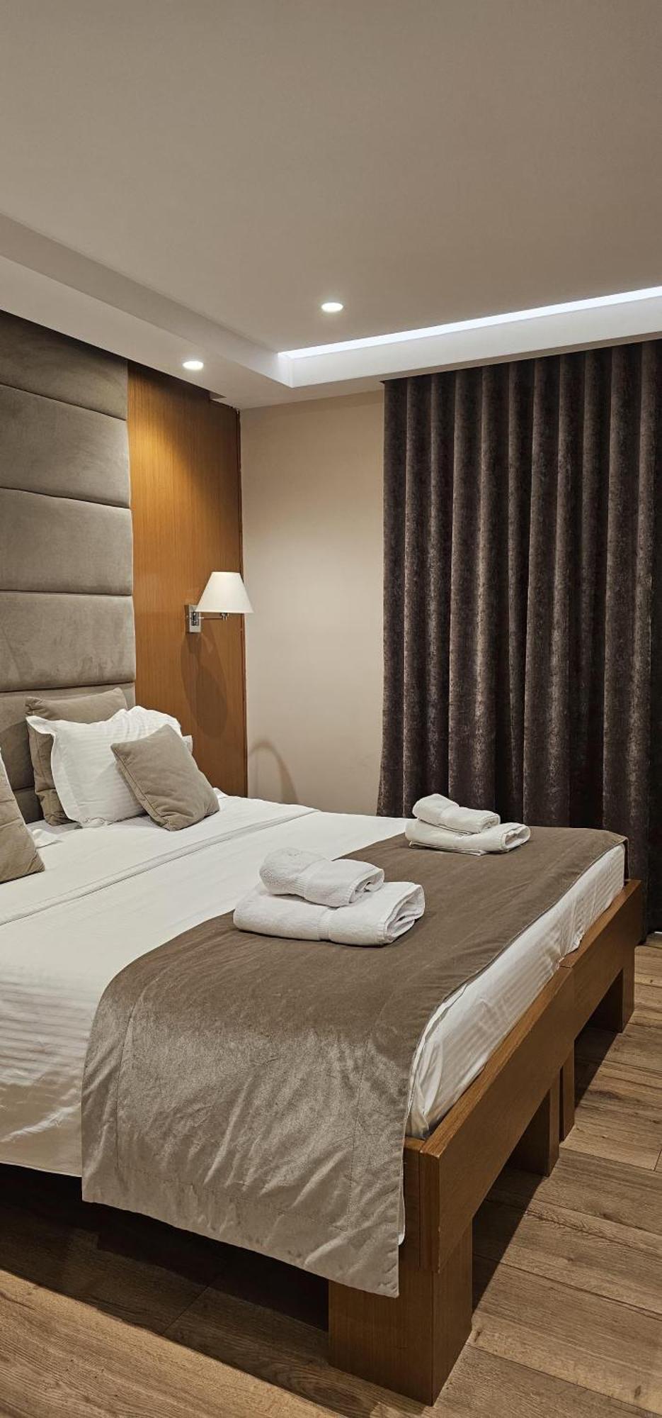 Hotel Queen Selitë e Vogël المظهر الخارجي الصورة