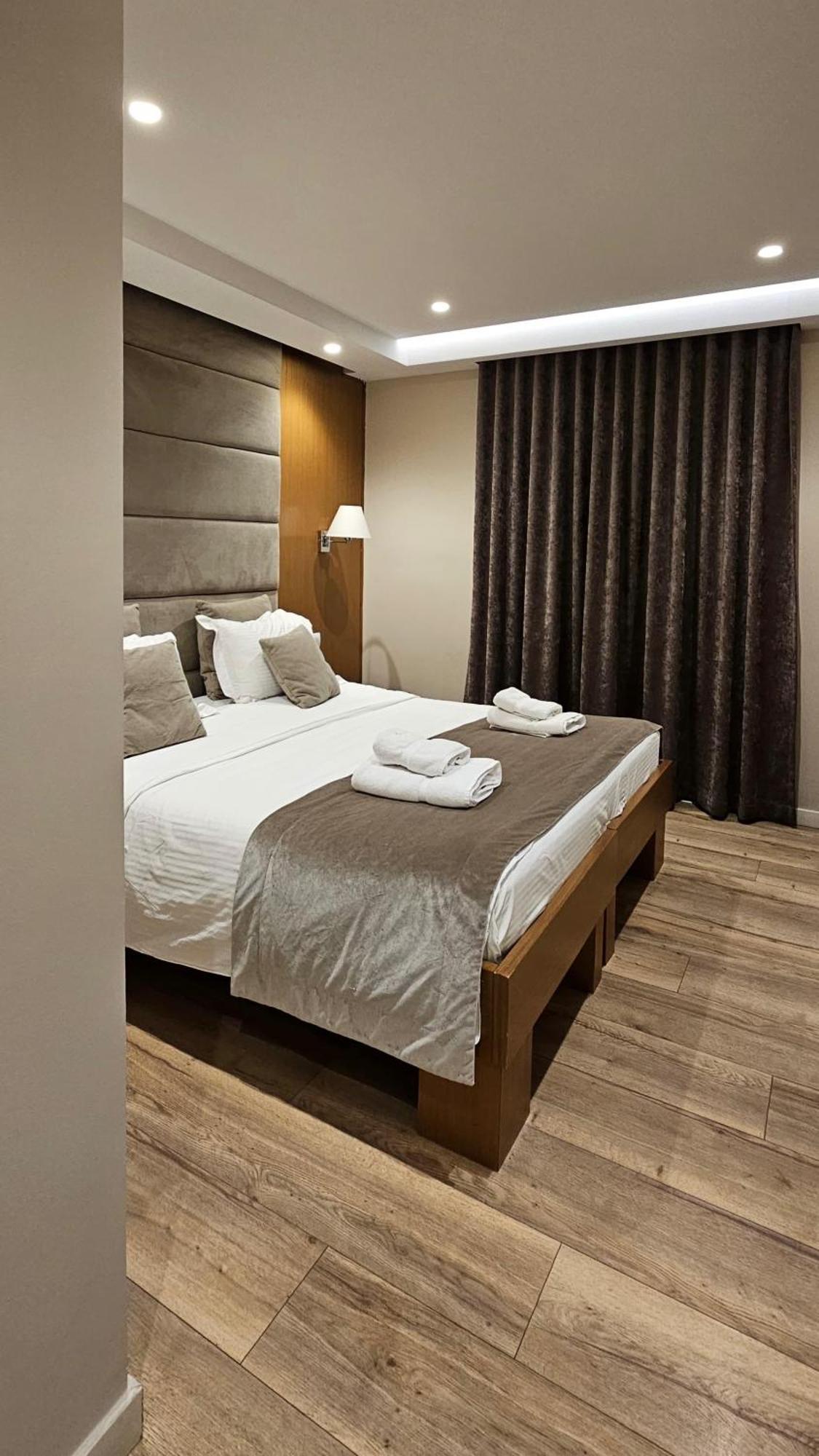 Hotel Queen Selitë e Vogël المظهر الخارجي الصورة