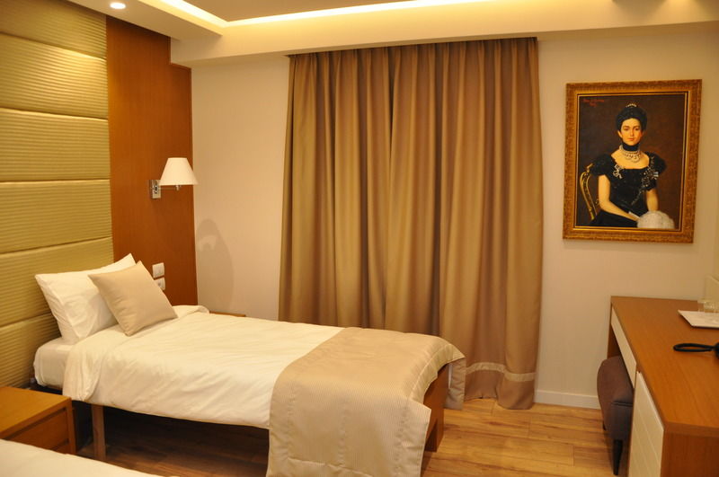Hotel Queen Selitë e Vogël المظهر الخارجي الصورة