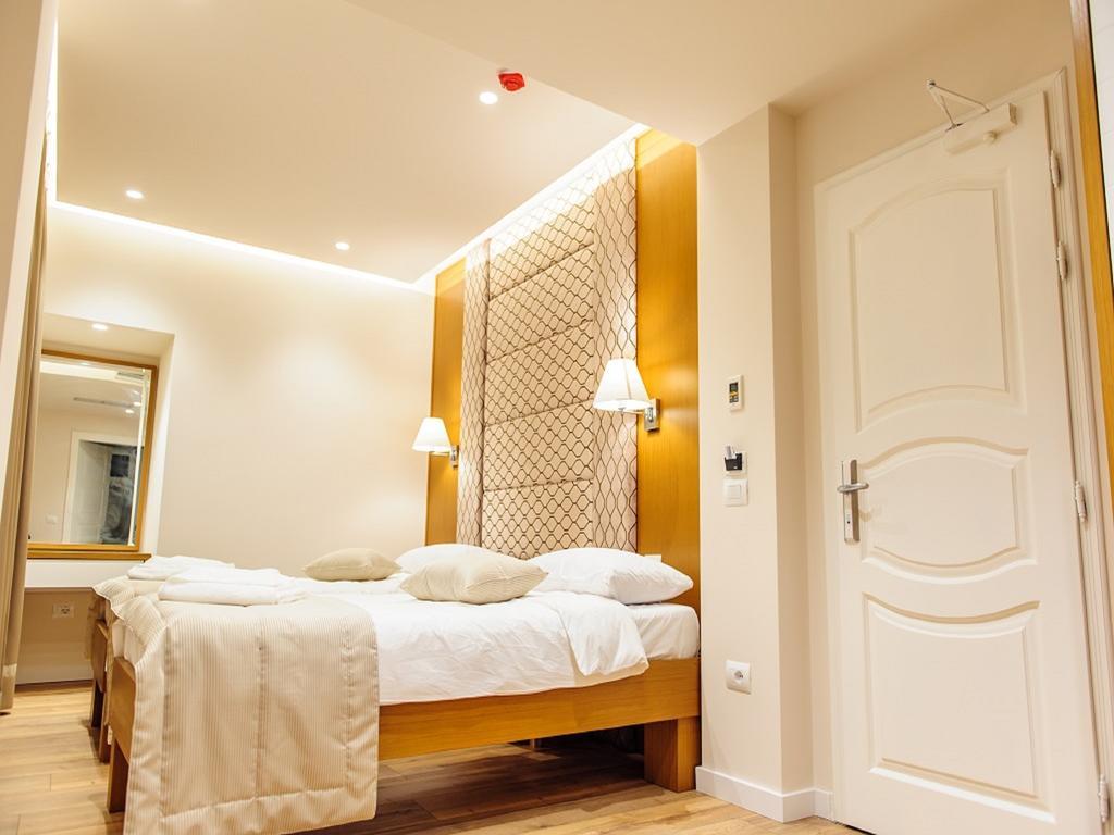 Hotel Queen Selitë e Vogël المظهر الخارجي الصورة